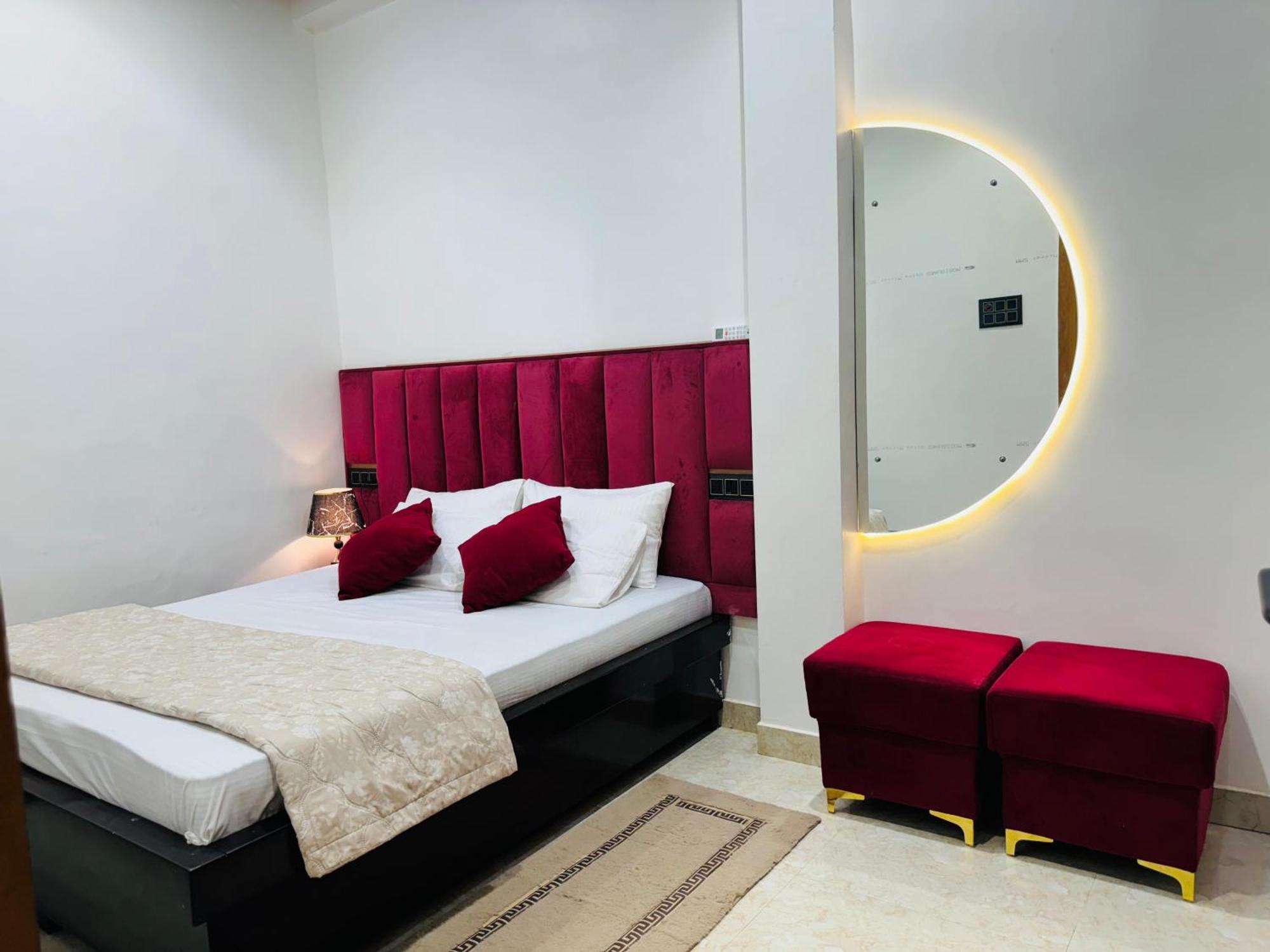 Aura Homestay Varanasi Exterior photo